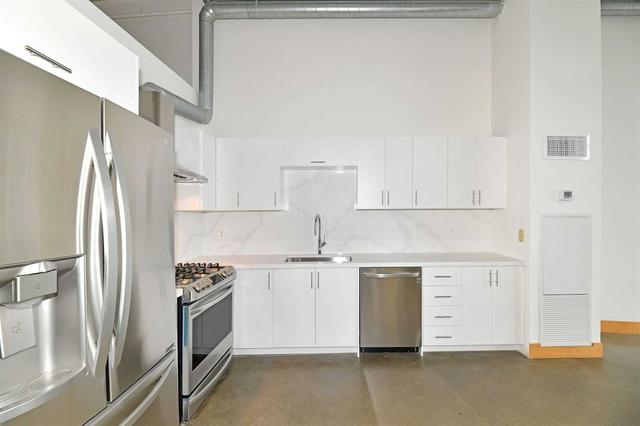 607 - 90 Sumach St, Condo with 2 bedrooms, 2 bathrooms and 1 parking in Toronto ON | Image 6