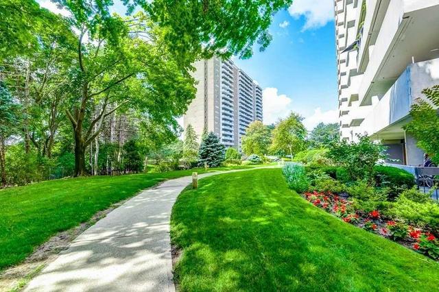 107 - 250 Scarlett Rd, Condo with 2 bedrooms, 2 bathrooms and 1 parking in Toronto ON | Image 11
