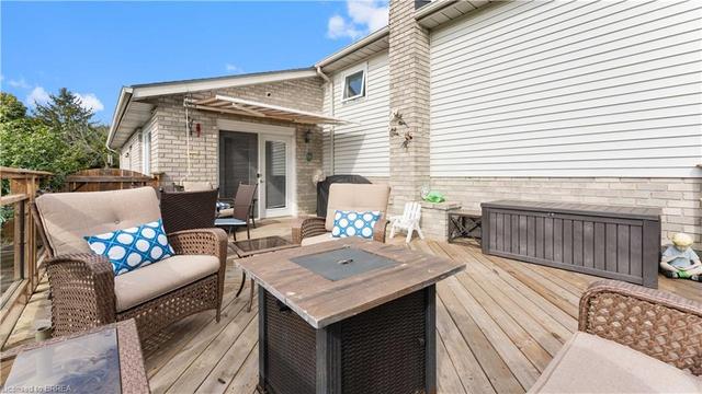 69 Dante Crescent, House detached with 4 bedrooms, 2 bathrooms and 7 parking in Brantford ON | Image 27