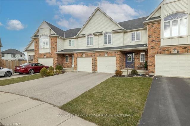 871 Silverfox Cres, House attached with 3 bedrooms, 3 bathrooms and 3 parking in London ON | Image 12