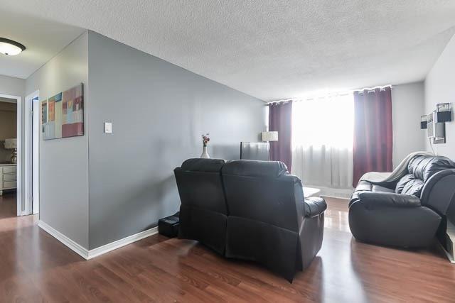 404 - 2900 Battleford Rd, Condo with 2 bedrooms, 1 bathrooms and 1 parking in Mississauga ON | Image 5