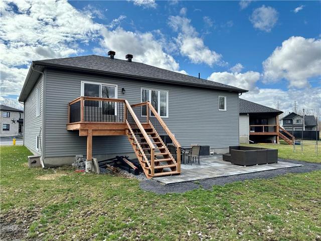 1108 Nicolas Crescent, House detached with 3 bedrooms, 2 bathrooms and 3 parking in Cornwall ON | Image 28