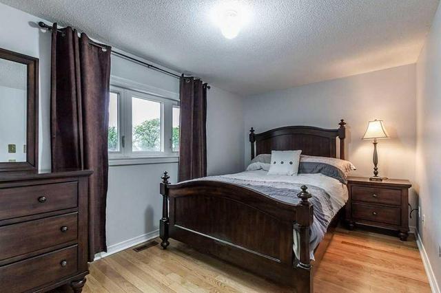 475 Bramalea Rd, Townhouse with 3 bedrooms, 1 bathrooms and 2 parking in Brampton ON | Image 8