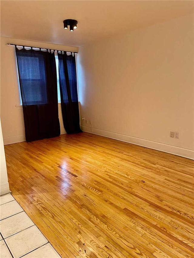 1317 King St W, House detached with 2 bedrooms, 1 bathrooms and 0 parking in Toronto ON | Image 11