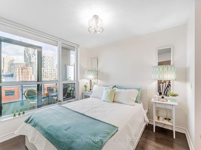 519 - 23 Glebe Rd W, Condo with 2 bedrooms, 2 bathrooms and 1 parking in Toronto ON | Image 23