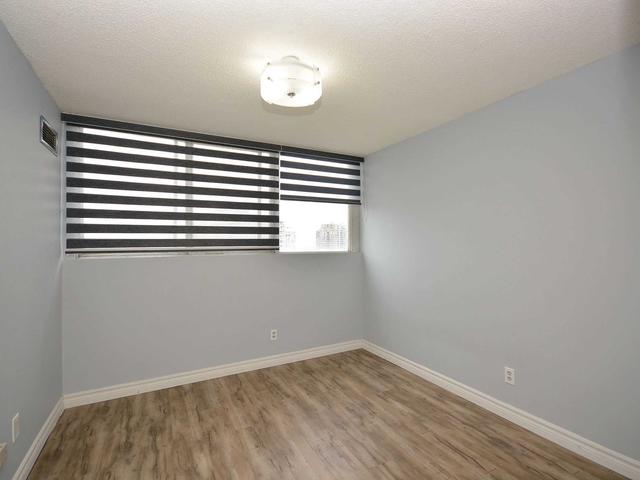 1907 - 3700 Kaneff Cres, Condo with 2 bedrooms, 2 bathrooms and 1 parking in Mississauga ON | Image 19