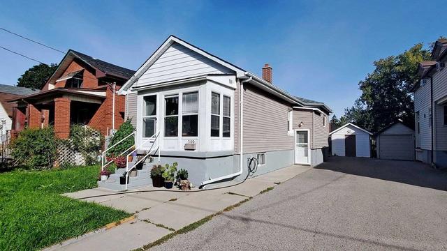 300 St Eloi Ave, House detached with 3 bedrooms, 2 bathrooms and 5 parking in Oshawa ON | Image 12