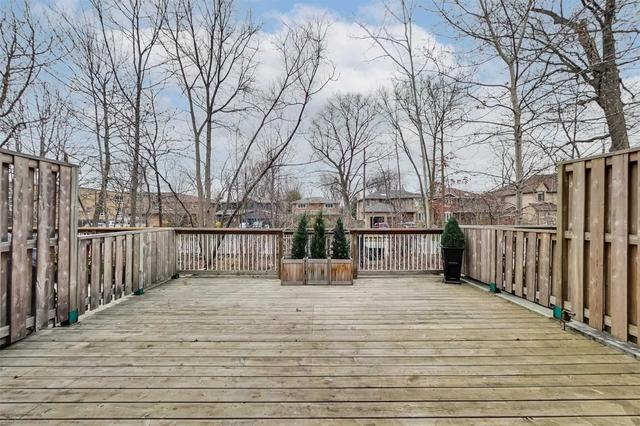 139 St Lawrence Dr, Townhouse with 3 bedrooms, 3 bathrooms and 2 parking in Mississauga ON | Image 8