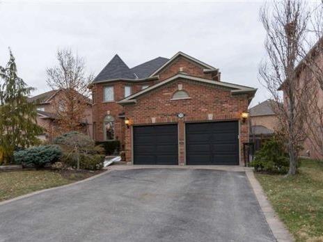 33 Cherokee Dr, House detached with 4 bedrooms, 3 bathrooms and 4 parking in Vaughan ON | Image 1