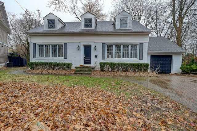 1105 Cedar Grove Blvd, House detached with 2 bedrooms, 3 bathrooms and 3 parking in Oakville ON | Image 1