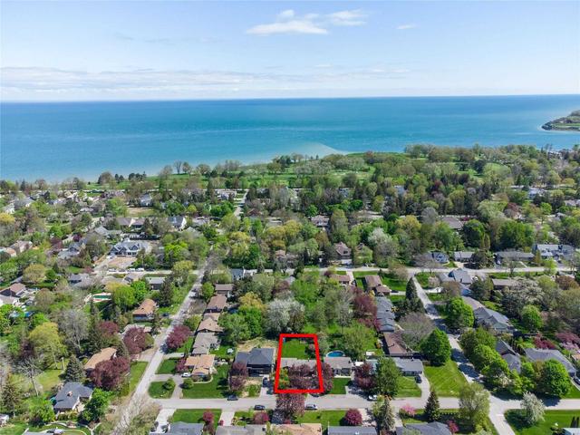 305 Centre St, House detached with 3 bedrooms, 2 bathrooms and 5 parking in Niagara on the Lake ON | Image 35