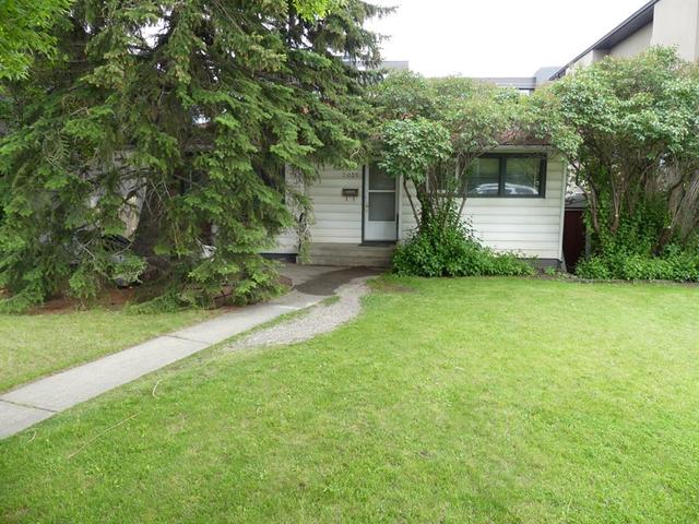 2035 32 Avenue Sw, House detached with 1 bedrooms, 1 bathrooms and 3 parking in Calgary AB | Card Image