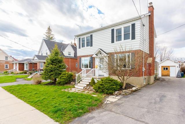 517 Fifth Street E, House detached with 5 bedrooms, 2 bathrooms and 3 parking in Cornwall ON | Image 1