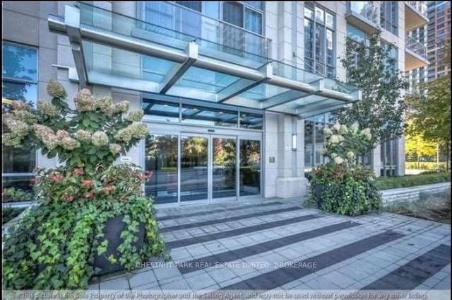 2105 - 15 Viking Lane, Condo with 1 bedrooms, 1 bathrooms and 1 parking in Toronto ON | Image 1