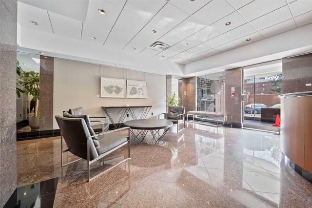 809 - 701 King St W, Condo with 2 bedrooms, 2 bathrooms and 1 parking in Toronto ON | Image 12