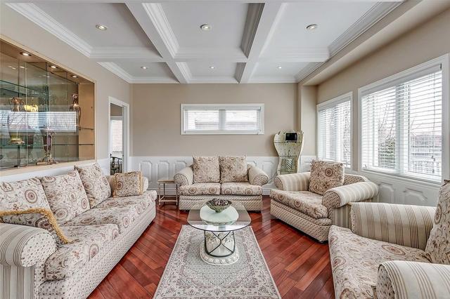 502 Ravineview Way, House detached with 5 bedrooms, 5 bathrooms and 2 parking in Oakville ON | Image 6