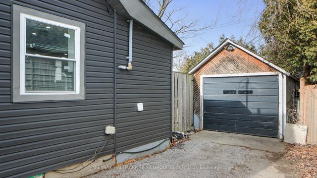 8 Mary St, House detached with 4 bedrooms, 1 bathrooms and 5 parking in Ajax ON | Image 12