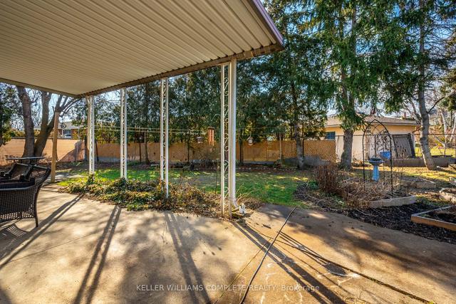 33 Parklands Dr, House detached with 3 bedrooms, 2 bathrooms and 5 parking in Hamilton ON | Image 27