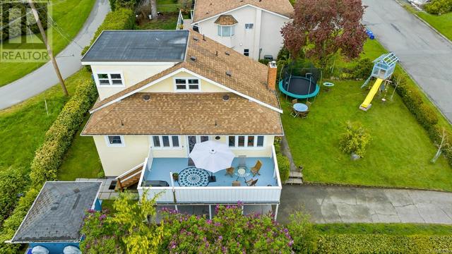 3284 Megaw Pl, House detached with 5 bedrooms, 3 bathrooms and 2 parking in Saanich BC | Image 53