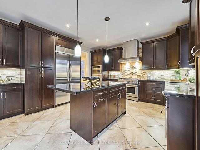 823 Wingarden Cres, House detached with 4 bedrooms, 5 bathrooms and 4 parking in Pickering ON | Image 9