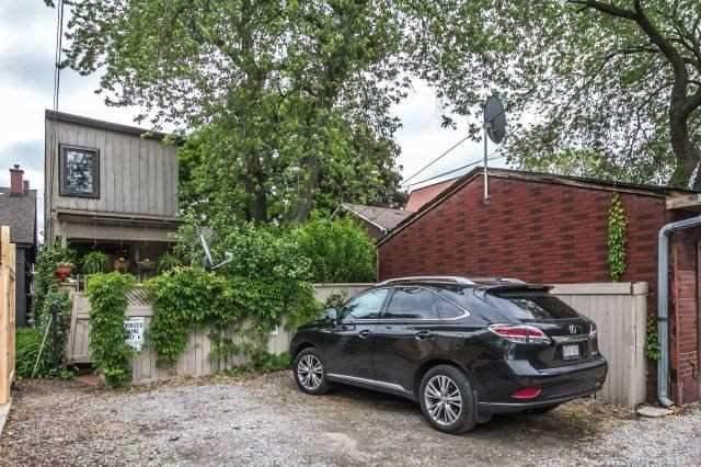 176 De Grassi St, House detached with 2 bedrooms, 2 bathrooms and 2 parking in Toronto ON | Image 20