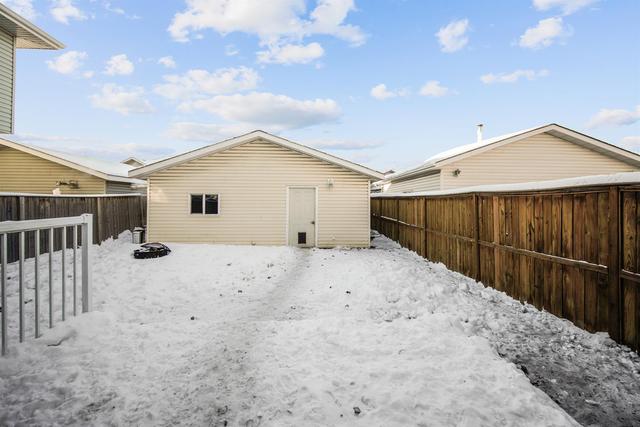 209 Pickles Crescent, House detached with 3 bedrooms, 2 bathrooms and 2 parking in Wood Buffalo AB | Image 26