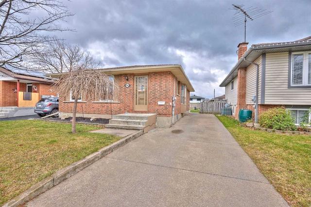 7012 Sunhaven Dr, House detached with 4 bedrooms, 2 bathrooms and 3 parking in Niagara Falls ON | Image 12