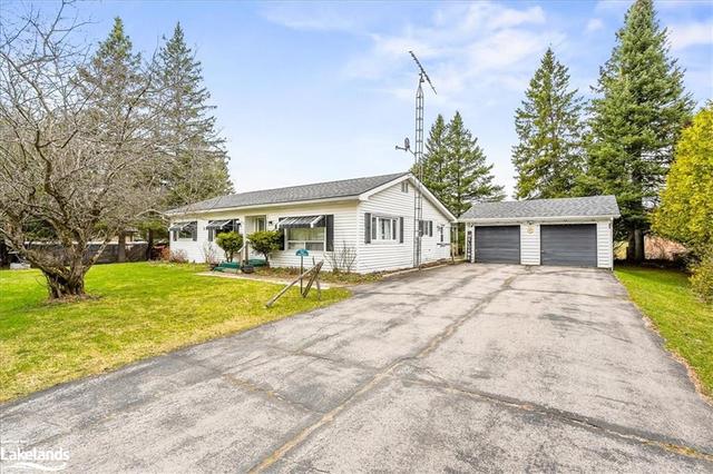 1265 County Road 21, House detached with 2 bedrooms, 1 bathrooms and 8 parking in Minden Hills ON | Image 12
