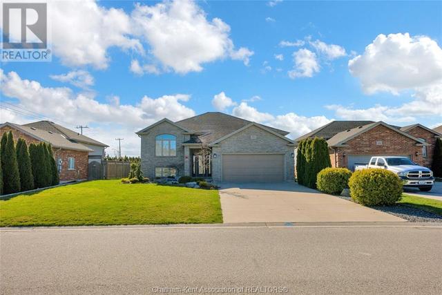 118 Molengraaf Way, House detached with 3 bedrooms, 3 bathrooms and null parking in Chatham Kent ON | Image 1