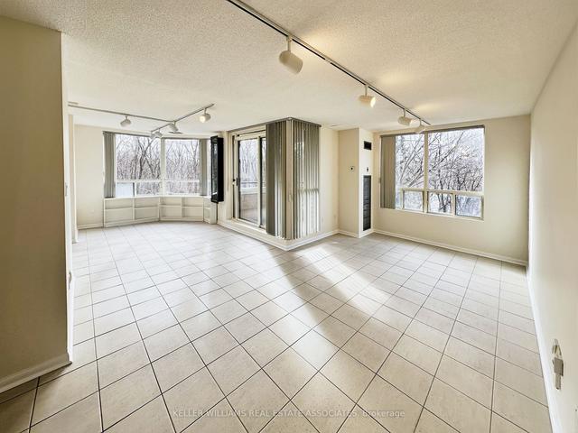 103n - 3 Hickory Tree Rd, Condo with 3 bedrooms, 3 bathrooms and 2 parking in Toronto ON | Image 1