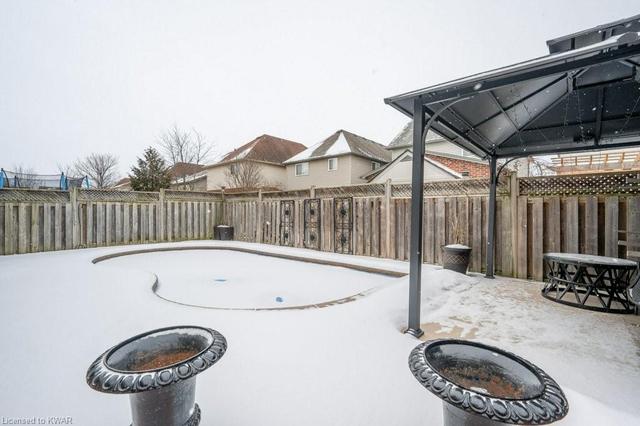 39 Woodbine Avenue, House detached with 4 bedrooms, 3 bathrooms and 4 parking in Kitchener ON | Image 41