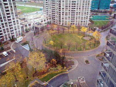 lph 6 - 45 Kingsbridge Garden Circ, Condo with 2 bedrooms, 2 bathrooms and 2 parking in Mississauga ON | Image 5