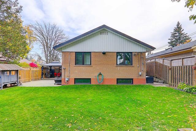 4218 Bloor St W, House detached with 3 bedrooms, 2 bathrooms and 4 parking in Toronto ON | Image 19