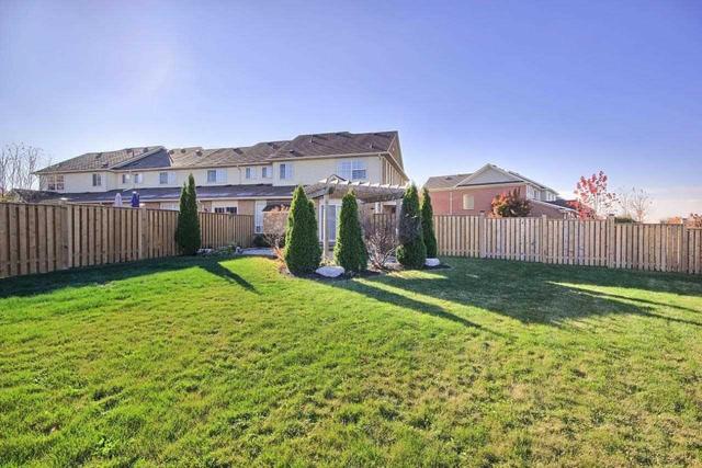 876 Mckay Cres, House attached with 3 bedrooms, 3 bathrooms and 2 parking in Milton ON | Image 18