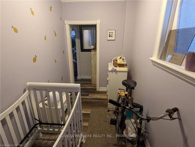 131 Sackville St, House detached with 3 bedrooms, 1 bathrooms and 3 parking in London ON | Image 11