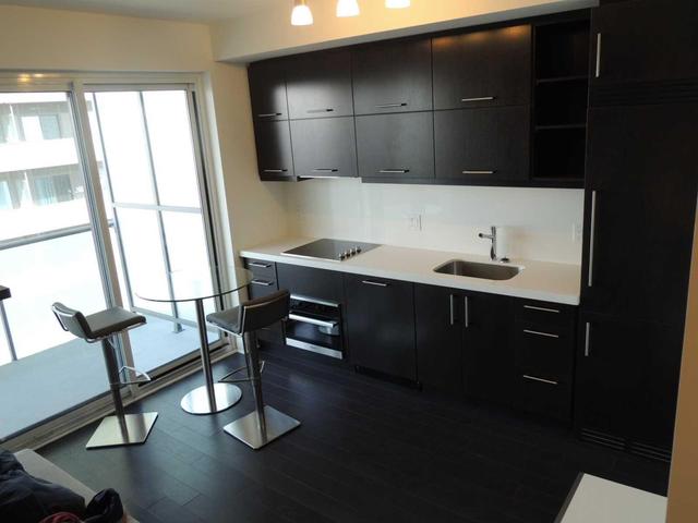 3907 - 1080 Bay St, Condo with 0 bedrooms, 1 bathrooms and null parking in Toronto ON | Image 9
