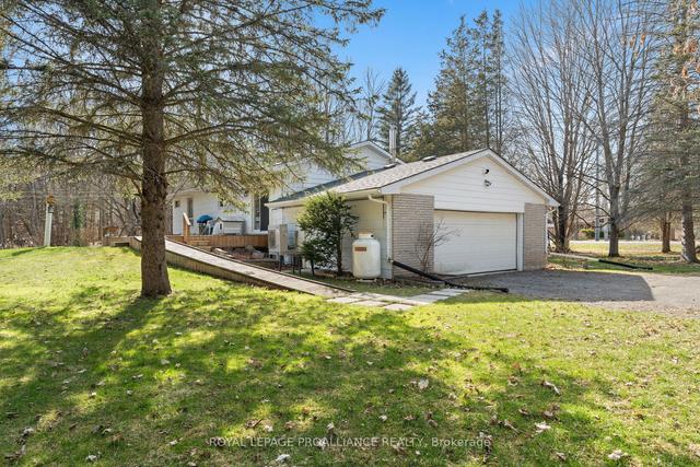 374 Scuttlehole Rd, House detached with 2 bedrooms, 2 bathrooms and 6 parking in Belleville ON | Image 18