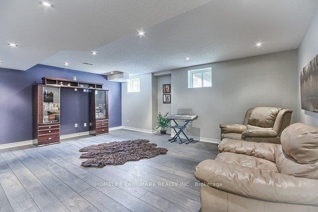 25 Trish Dr S, House detached with 4 bedrooms, 5 bathrooms and 4 parking in Richmond Hill ON | Image 10