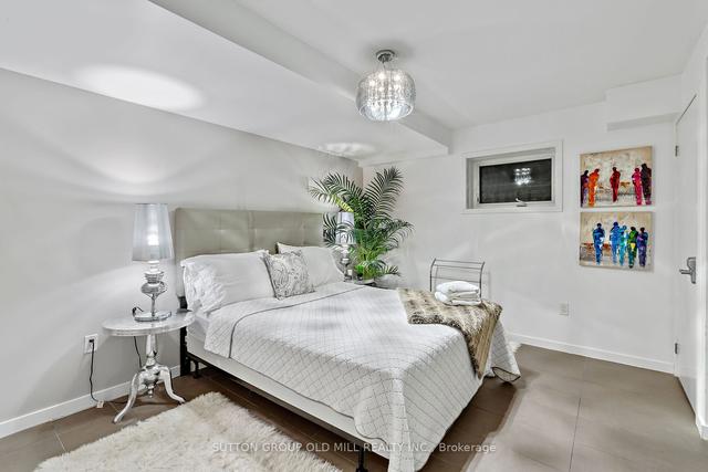 253 Roxton Rd, House attached with 3 bedrooms, 5 bathrooms and 1 parking in Toronto ON | Image 30