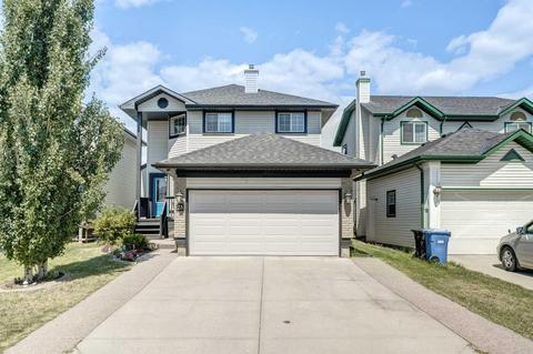23 Coventry Circle Ne, House detached with 3 bedrooms, 3 bathrooms and 4 parking in Calgary AB | Card Image