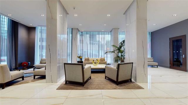 2204 - 88 Davenport Rd, Condo with 2 bedrooms, 3 bathrooms and 2 parking in Toronto ON | Image 12