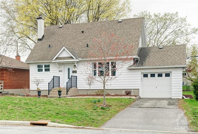862 Rex Avenue, House detached with 4 bedrooms, 2 bathrooms and 3 parking in Ottawa ON | Image 2