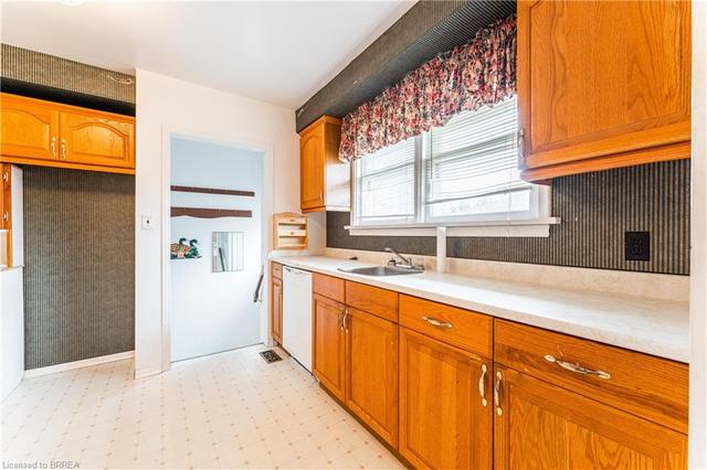 56 Proctor Avenue, House detached with 3 bedrooms, 1 bathrooms and null parking in Brantford ON | Image 8