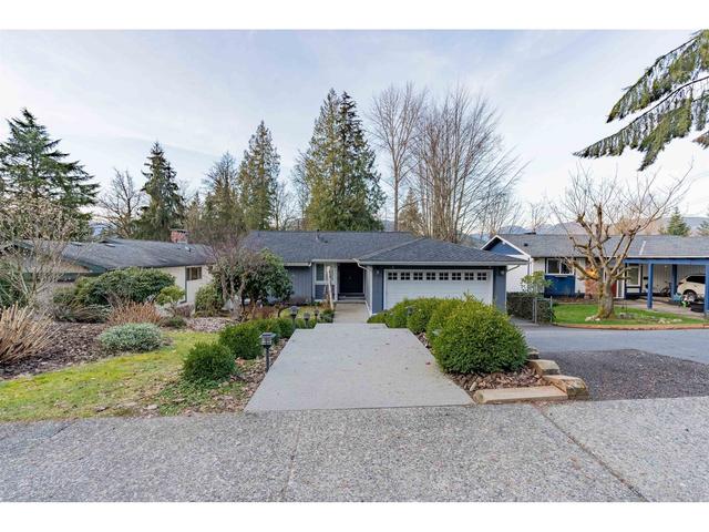 2621 Hawser Avenue, House detached with 5 bedrooms, 3 bathrooms and null parking in Coquitlam BC | Card Image