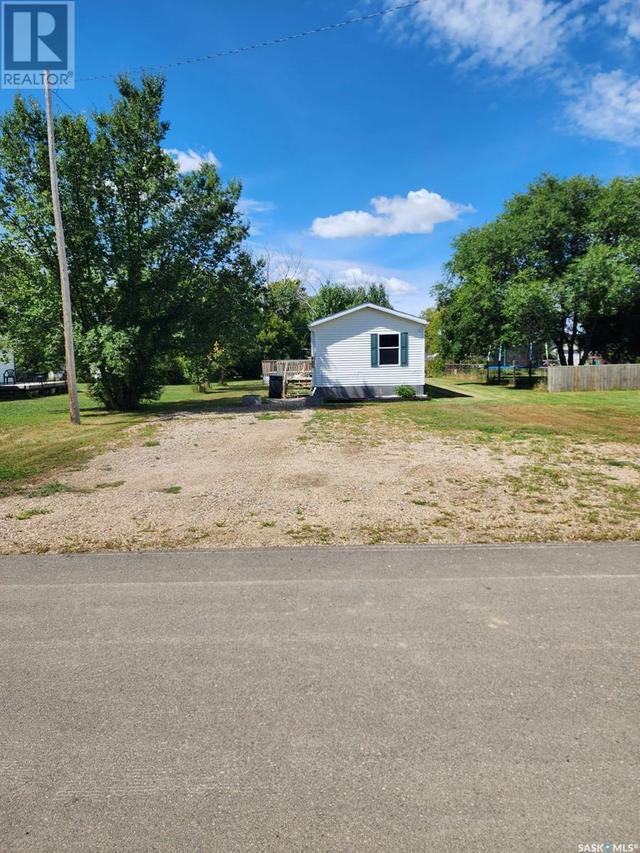215 Main Street, Home with 3 bedrooms, 2 bathrooms and null parking in Estevan No. 5 SK | Image 35