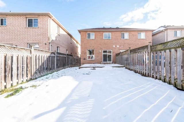 25 Cadillac Cres, House semidetached with 3 bedrooms, 3 bathrooms and 3 parking in Brampton ON | Image 22