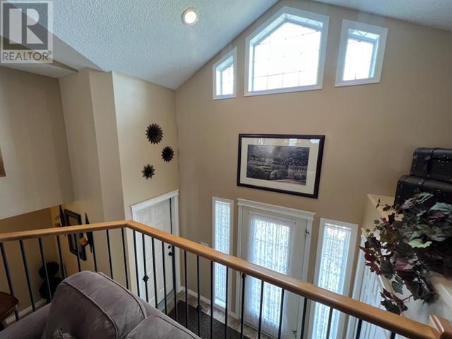 8625 118 Avenue, House detached with 5 bedrooms, 3 bathrooms and 4 parking in Grande Prairie AB | Image 4