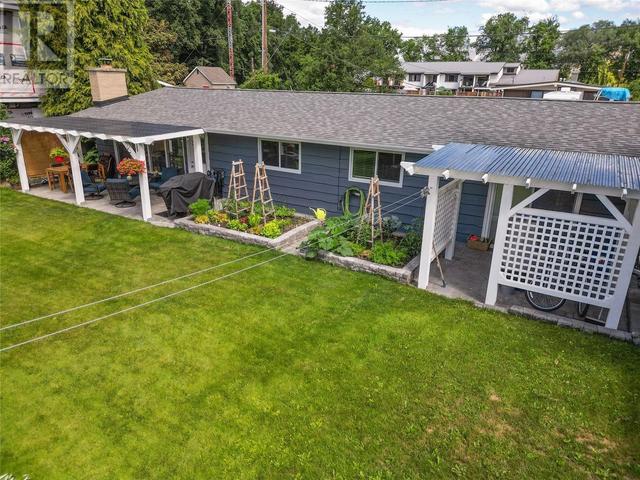 156 Ritchie Avenue, House detached with 3 bedrooms, 2 bathrooms and null parking in Okanagan Similkameen E BC | Image 5