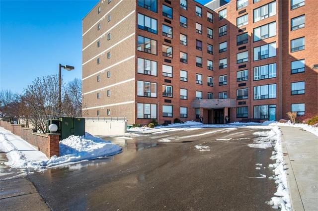 402 - 99 Donn Avenue, Condo with 2 bedrooms, 2 bathrooms and 1 parking in Hamilton ON | Image 4