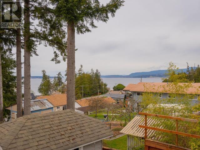 6929 Retaskit Crt, House detached with 5 bedrooms, 4 bathrooms and 2 parking in Powell River BC | Image 9